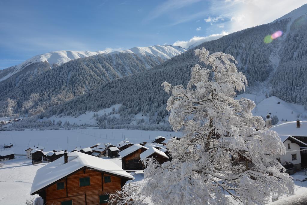 Hotel Restaurant Walliser Sonne Reckingen Buitenkant foto